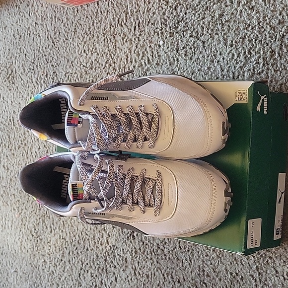 Puma Shoes - Picture 4 of 5